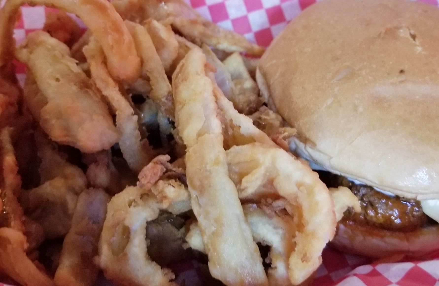 Dinker's Bar & Grill